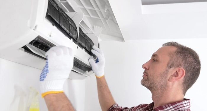 Air Conditioning Repair vs Replacement: What’s Right for You?